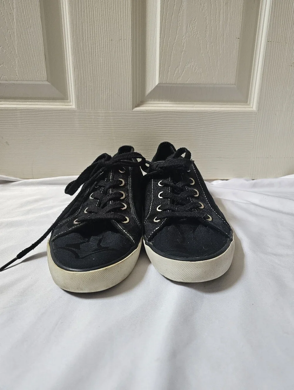 Coach classic low